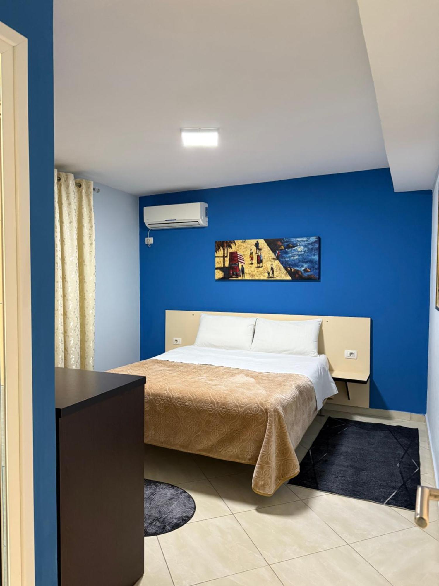 Hotel M&S 티라나 외부 사진