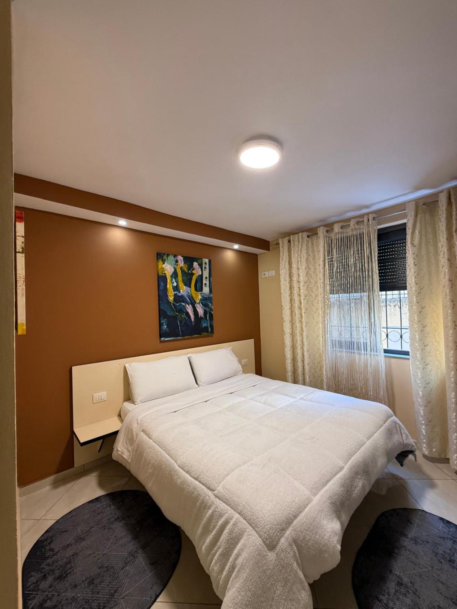 Hotel M&S 티라나 외부 사진