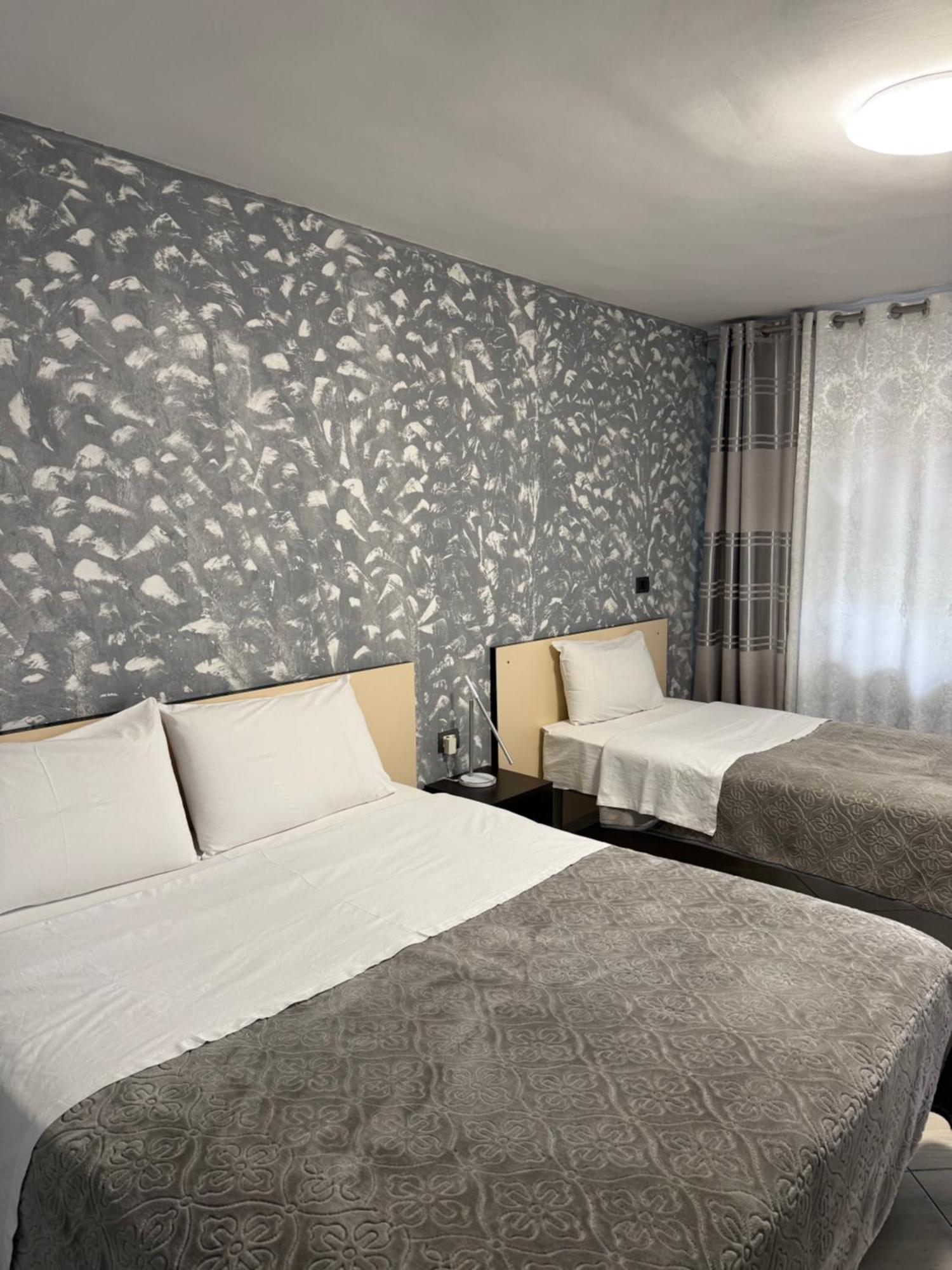 Hotel M&S 티라나 외부 사진
